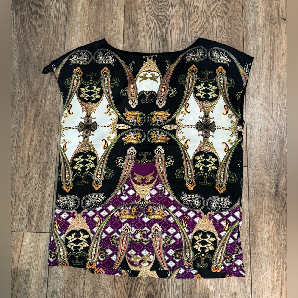 Vince Camuto Ornate Patterned Sleeveless Blouse